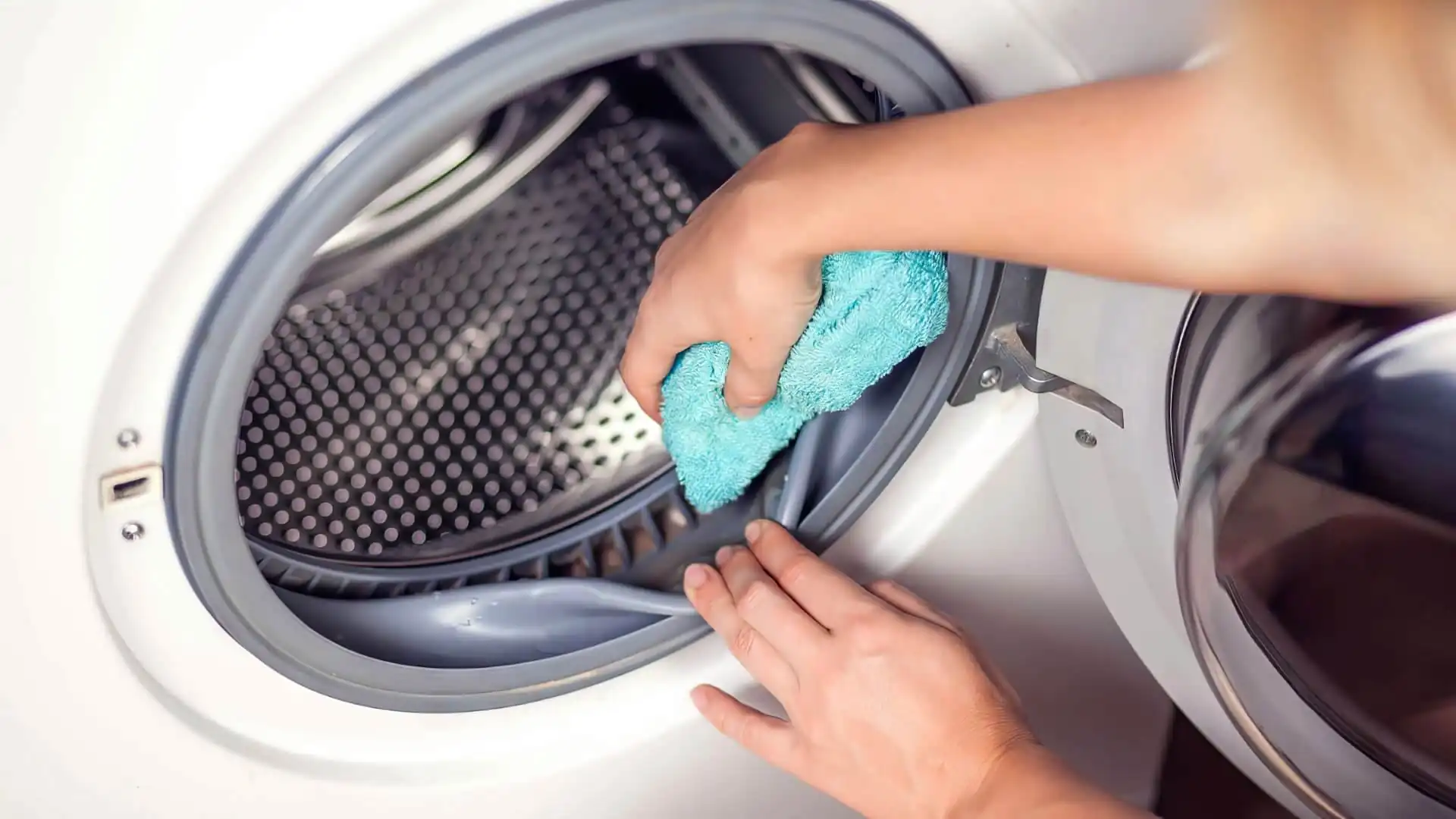 Kokan Çamaşır Makinesi Nasıl Temizlenir?